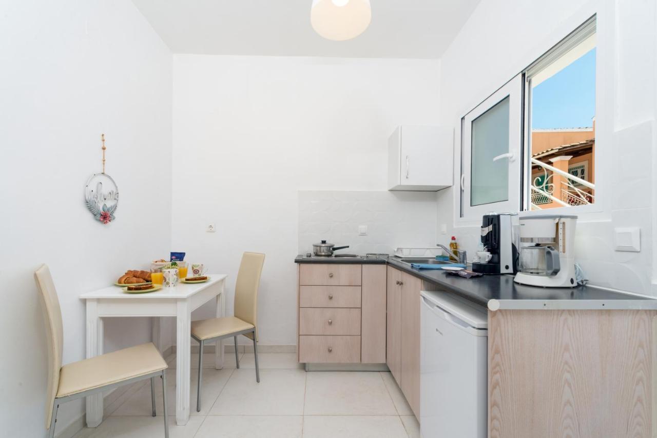 Averto Corfu Apartments Dassia  Esterno foto