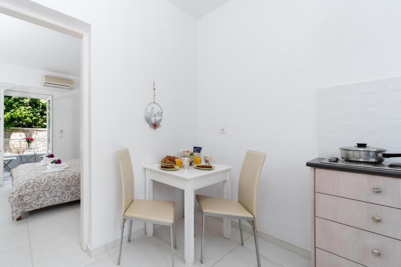 Averto Corfu Apartments Dassia  Esterno foto